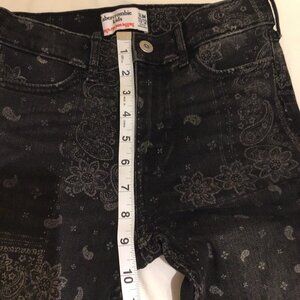 Abercrombie Kids High Rise Jean Leggings Paisley Print